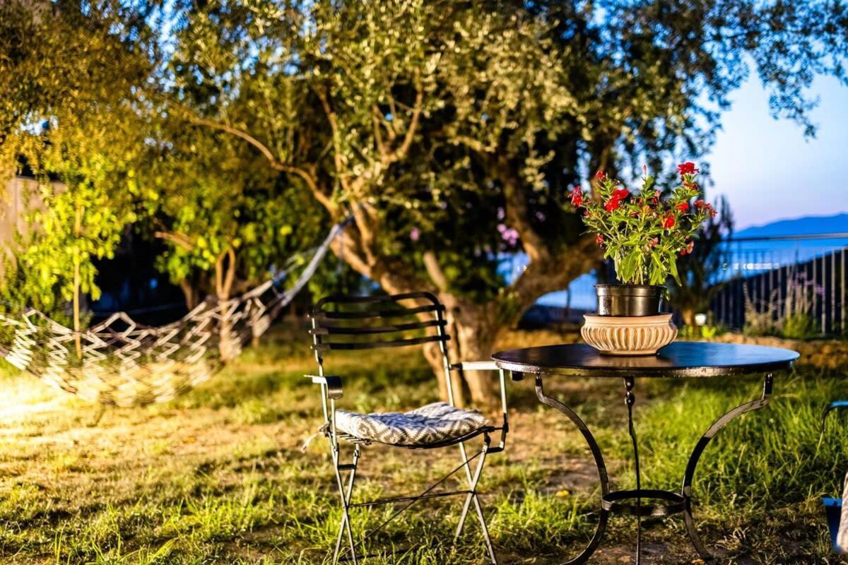 Kitries Summer Getaway - Eden Seaside Suite Kitriai ภายนอก รูปภาพ